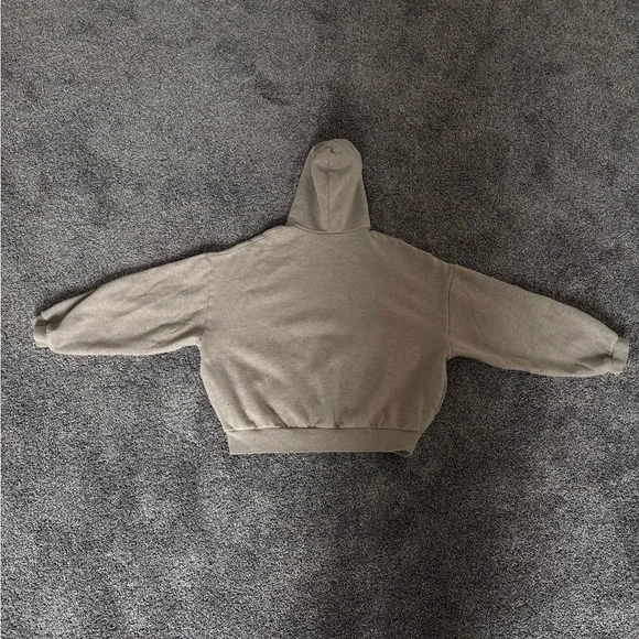 ESSENTIALS Fear of God Pullover Hoodie in Taupe - Picture 3 of 3